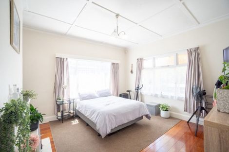 Photo of property in 40 Kingswood Street, Takaro, Palmerston North, 4412