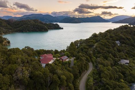 Photo of property in 19 St Omer Road, Saint Omer, Picton, 7282