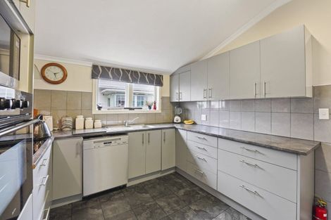 Photo of property in 47 Palmer Crescent, Silverstream, Upper Hutt, 5019