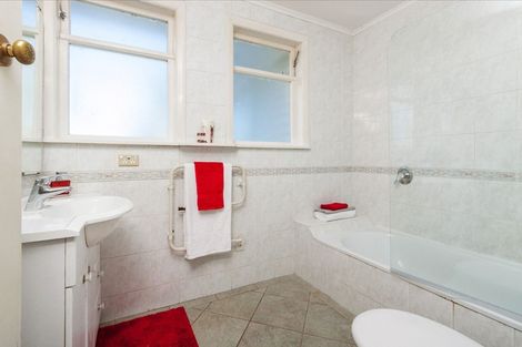 Photo of property in 7 Line Road, Glen Innes, Auckland, 1072