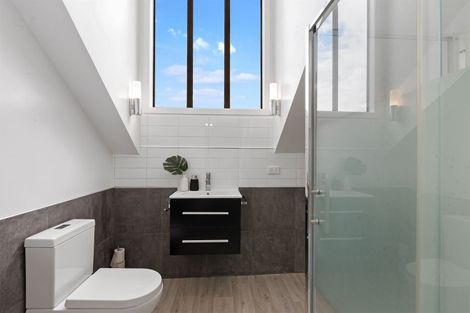 Photo of property in 158 Waimumu Road, Massey, Auckland, 0614