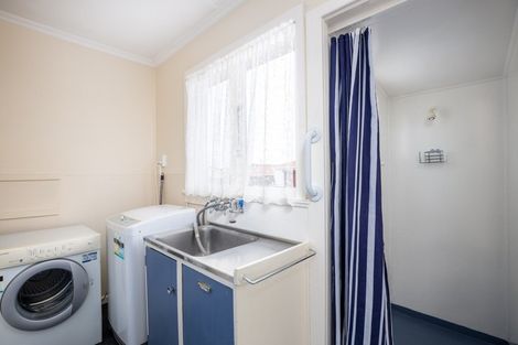 Photo of property in 84 Broadway, Waitara, 4320