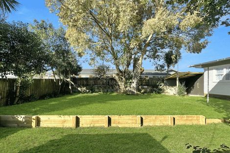 Photo of property in 11 Rowan Terrace, Te Atatu South, Auckland, 0610