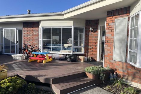 Photo of property in 2/49 Castor Road, Castor Bay, Auckland, 0620