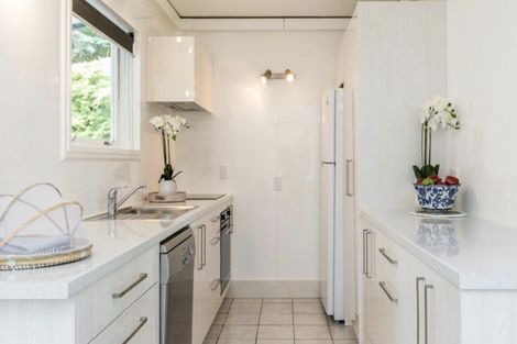 Photo of property in 11 Shortland Place, Havelock North, 4130