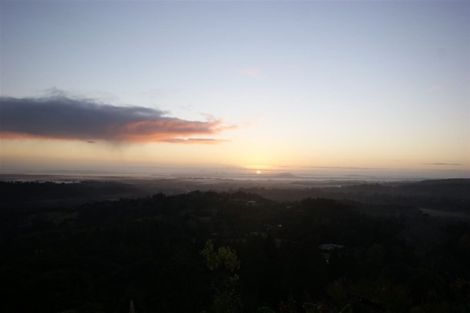 Photo of property in 850 West Coast Road, Waiatarua, Auckland, 0604