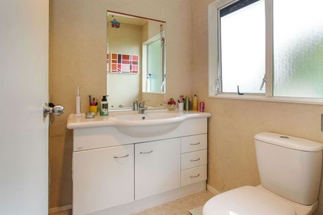 Photo of property in 14 Millen Place, Clarks Beach, 2122