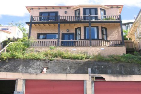 Photo of property in 3/2 Macdonald Crescent, Te Aro, Wellington, 6011