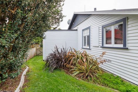 Photo of property in 214 Park Road, Hokowhitu, Palmerston North, 4410
