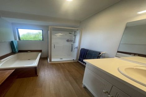 Photo of property in 2/16 Kiteroa Terrace, Rothesay Bay, Auckland, 0630