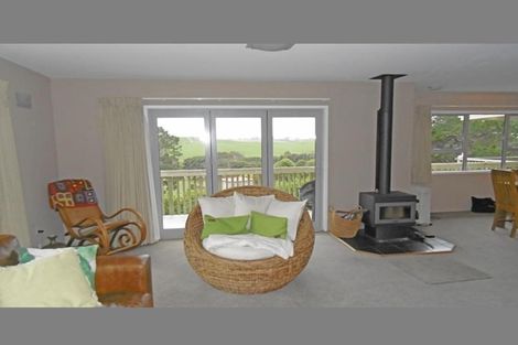 Photo of property in 59 Arrowsmith Road, Waitakere, Henderson, 0782