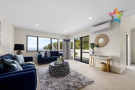 Photo of property in 72 Dowse Drive, Maungaraki, Lower Hutt, 5010