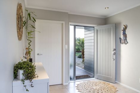 Photo of property in 74 Omana Avenue, Shelly Beach, Helensville, 0874