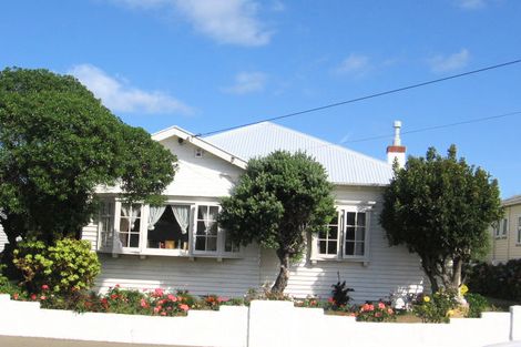 Photo of property in 58 Strathavon Road, Miramar, Wellington, 6022