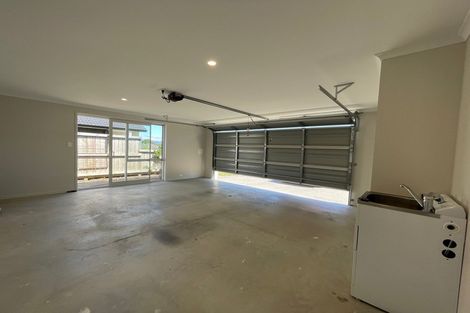 Photo of property in 65 Bert Wall Drive, Omokoroa, 3114