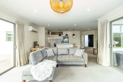 Photo of property in 27 Richard Pearse Drive, Temuka, 7920