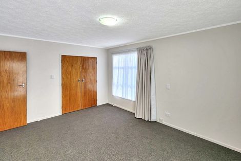 Photo of property in 2 Dundee Place, Crofton Downs, Wellington, 6035