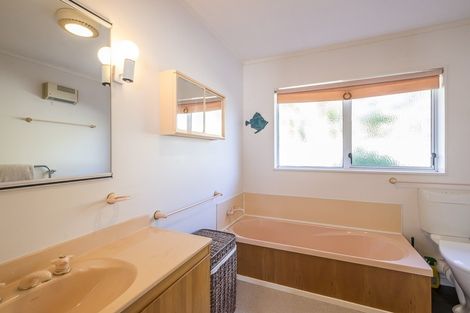 Photo of property in 270 Manly Street, Paraparaumu Beach, Paraparaumu, 5032