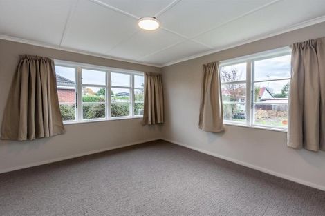 Photo of property in 17 Dunarnan Street, Avonside, Christchurch, 8061