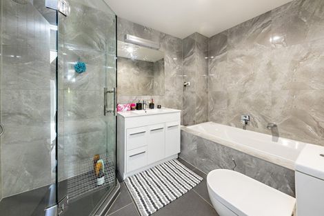 Photo of property in 37 Popokatea Drive, Takanini, 2112