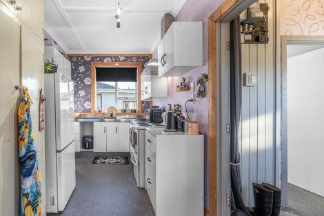 Photo of property in 64 Martin Street, Strathern, Invercargill, 9812