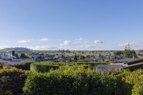 Photo of property in 2 Scenic Heights, Acacia Bay, Taupo, 3330