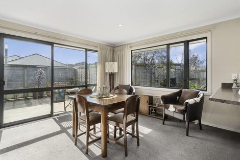 Photo of property in 16 Chestnut Close, Kelvin Grove, Palmerston North, 4414