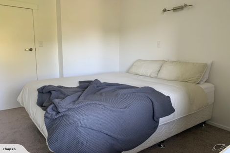 Photo of property in 111 Pupuke Road, Northcote, Auckland, 0627