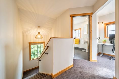 Photo of property in 45b Dowling Grove, Silverstream, Upper Hutt, 5019