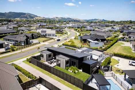 Photo of property in 17 Mike Smith Drive, Cambridge, 3434