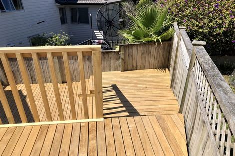 Photo of property in 30 Windy Ridge Road, Glenfield, Auckland, 0629