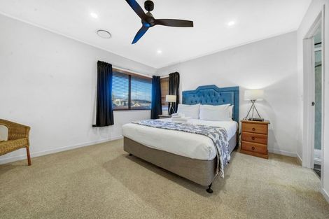 Photo of property in 1/6 Eastern Beach Road, Eastern Beach, Auckland, 2012