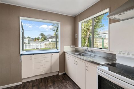 Photo of property in 6 Cook Street, Levin, 5510