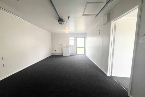 Photo of property in 2/16 Ebony Place, Massey, Auckland, 0614