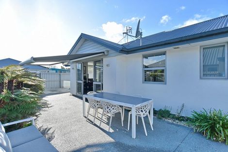 Photo of property in 1/28 Kirsten Place, Parklands, Christchurch, 8083