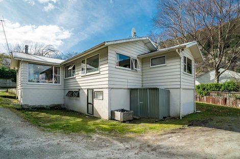 Photo of property in 22 Bowen Street, Queenstown, 9300
