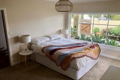 Photo of property in 107 Vauxhall Road, Narrow Neck, Auckland, 0624