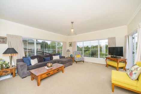 Photo of property in 22 Greenwood Place, Fitzherbert, Palmerston North, 4410