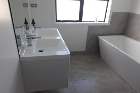 Photo of property in 16 Helen June Avenue, Flagstaff, Hamilton, 3210