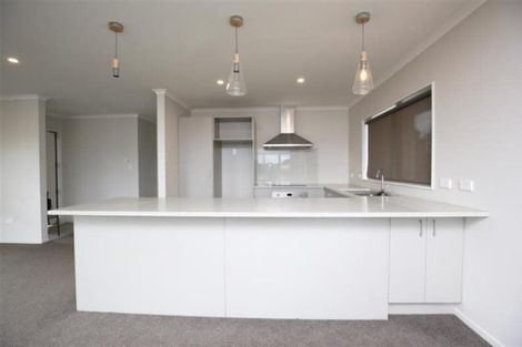 Photo of property in 9 Tapu Road, Huapai, Kumeu, 0810