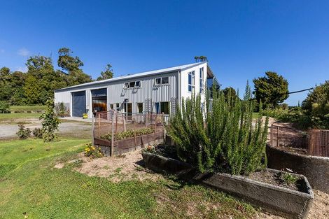 Photo of property in 49 Kongahu Swamp Road, Karamea, 7893