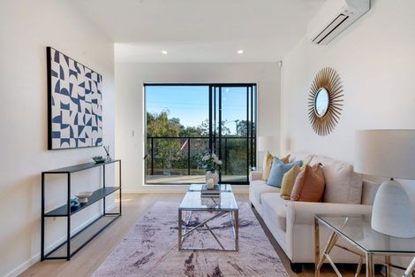 Photo of property in 2/32 Tiraumea Drive, Pakuranga, Auckland, 2010