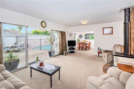Photo of property in 6 Ranfurly Place, Te Kamo, Whangarei, 0112