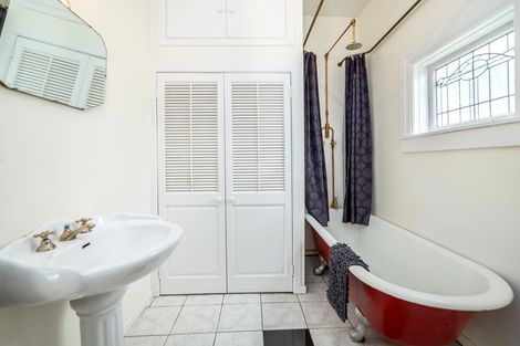 Photo of property in 234 Main Street, Greytown, 5712