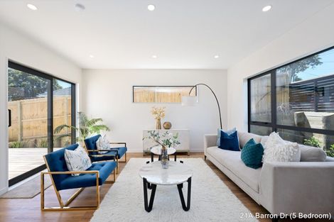 Photo of property in 21d Barron Drive, Green Bay, Auckland, 0604
