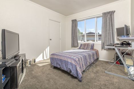 Photo of property in 30 Hill Crescent, Papakura, 2110