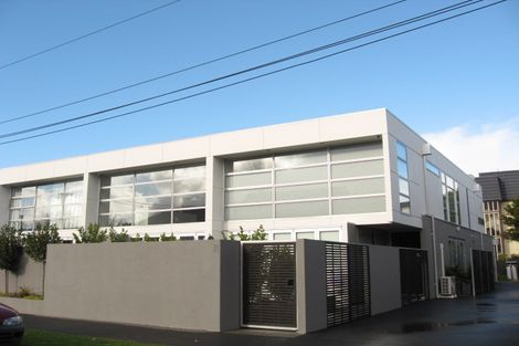 Photo of property in 14 Holly Road, St Albans, Christchurch, 8014