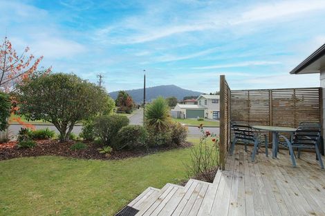 Photo of property in 28 Tawavale Street, Pukehangi, Rotorua, 3015
