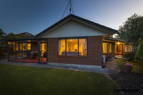 Photo of property in 97 Summerhill Drive, Fitzherbert, Palmerston North, 4410