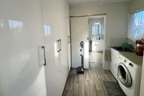 Photo of property in 6 Bethel Court, Milson, Palmerston North, 4414